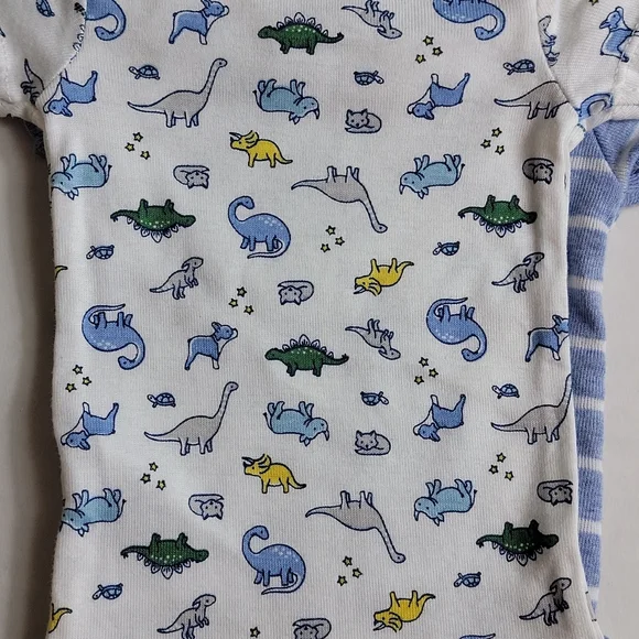 Preemie bodysuit set of 3 + baby shoes + caps NWT - Picture 3 of 9